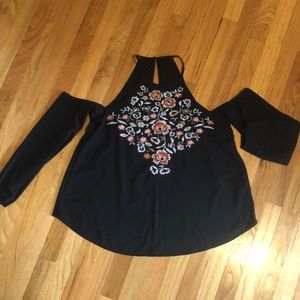 Abercrombie and Fitch no shoulder shirt